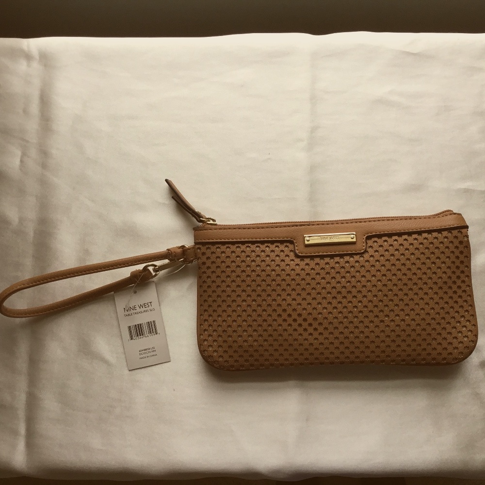 Nine West Clutch with Cut Out Pattern, Inside Zip Pocket, Tan/Beige, NWT